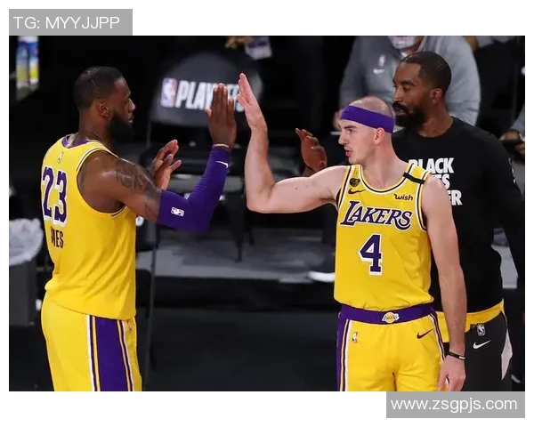 亚历克斯卡鲁索的篮球之路与职业生涯精彩瞬间回顾