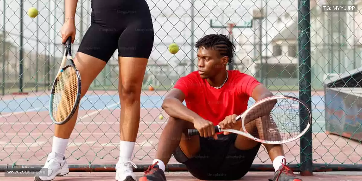 📱 边看边聊，弹幕刷屏，互动赢好礼！